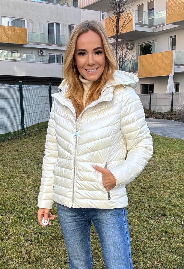 Pearl kabát gyöngyház fehér – Innova Fashion